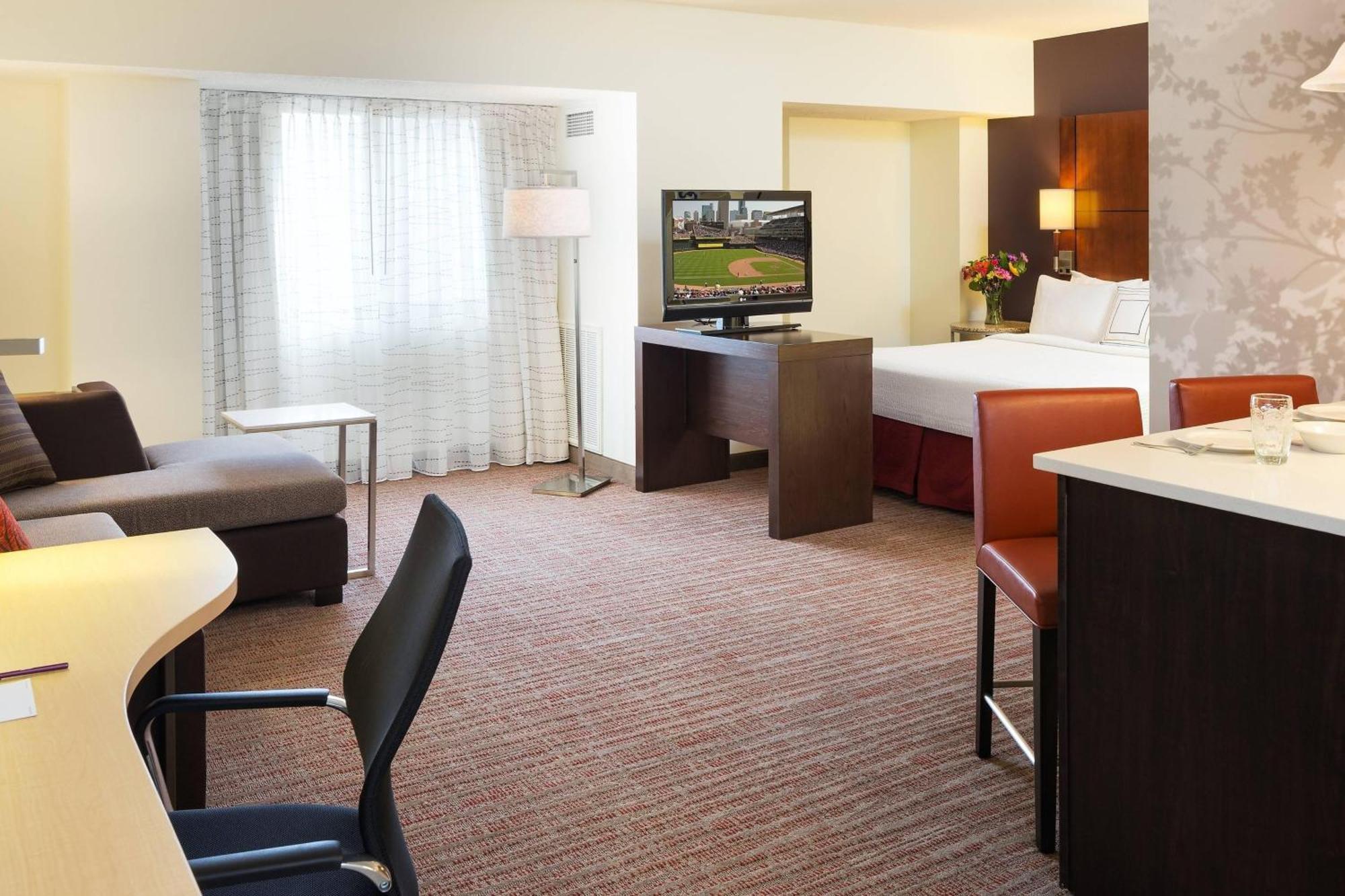 Residence Inn Minneapolis Downtown/City Center Екстер'єр фото